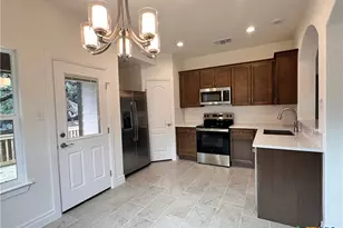 2017 Ridge View Dr, San Marcos, TX 78666 - Photo 5