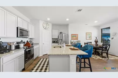 437 Signe, Seguin, TX 78155 - Photo 11