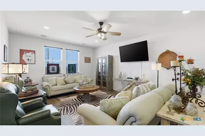 437 Signe, Seguin, TX 78155 - Photo 23