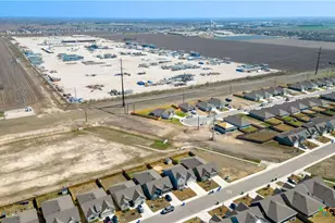 437 Signe, Seguin, TX 78155 - Photo 41