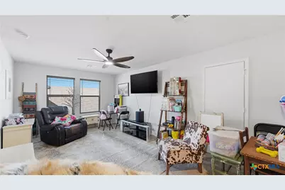 437 Signe, Seguin, TX 78155 - Photo 33