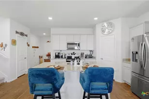 437 Signe, Seguin, TX 78155 - Photo 17