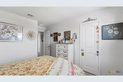 437 Signe, Seguin, TX 78155 - Photo 35