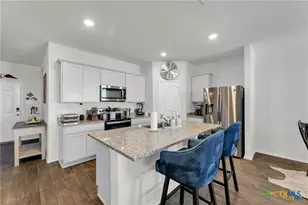 437 Signe, Seguin, TX 78155 - Photo 3