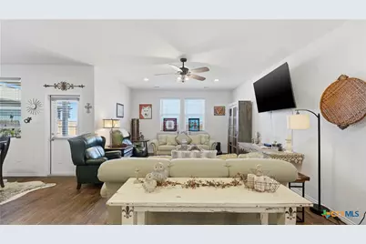 437 Signe, Seguin, TX 78155 - Photo 21