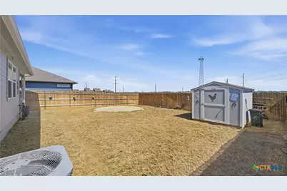 437 Signe, Seguin, TX 78155 - Photo 5