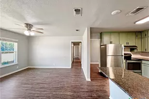 1311 W Main St, Gatesville, TX 76528 - Photo 9