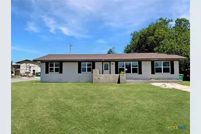 1311 W Main Street, Gatesville, TX 76528 - Photo 1