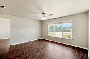 1311 W Main St, Gatesville, TX 76528 - Photo 11