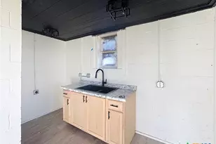 1103 Waco St, Gatesville, TX 76528 - Photo 11