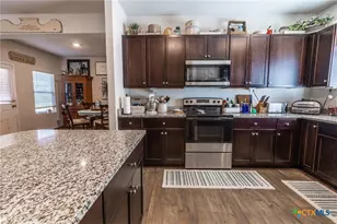 929 Indigo Wy, Seguin, TX 78155 - Photo 11