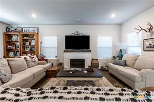 929 Indigo Wy, Seguin, TX 78155 - Photo 5