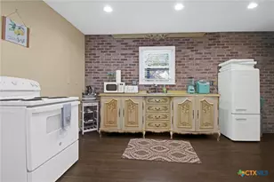 1236 S Academy Ave, New Braunfels, TX 78130 - Photo 7