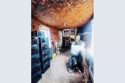 701 W May Street, Yoakum, TX 77995 - Photo 15