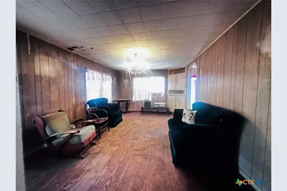 701 W May Street, Yoakum, TX 77995 - Photo 5
