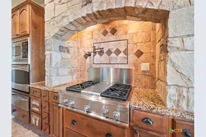 957 Phantom Rider Trail, Spring Branch, TX 78070 - Photo 3