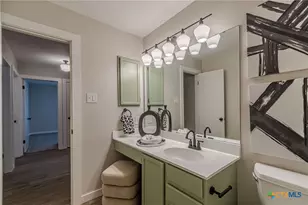 1947 Queen Victoria Dr, New Braunfels, TX 78130 - Photo 27