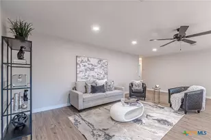 1947 Queen Victoria Dr, New Braunfels, TX 78130 - Photo 5