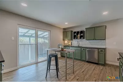 1947 Queen Victoria Drive, New Braunfels, TX 78130 - Photo 15