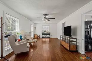 819 N 7th St, Temple, TX 76501 - Photo 5