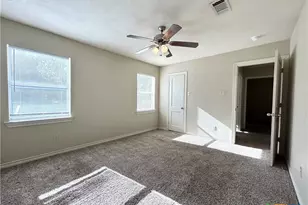 711 E 8th Ave, Belton, TX 76513 - Photo 13