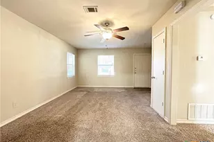 711 E 8th Ave, Belton, TX 76513 - Photo 5