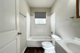 711 E 8th Ave, Belton, TX 76513 - Photo 15