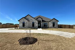 302 Lee Mays Blvd, Troy, TX 76579 - Photo 1
