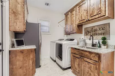 9907 Kopplin Road, New Braunfels, TX 78132 - Photo 15