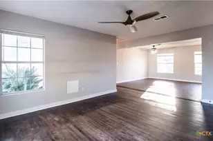 2503 E Mistletoe Ave, Victoria, TX 77901 - Photo 7