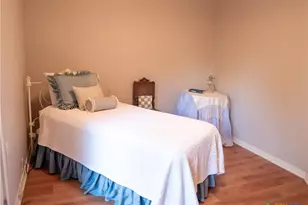 2101 E Mistletoe Ave, Victoria, TX 77901 - Photo 25