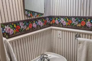 2101 E Mistletoe Ave, Victoria, TX 77901 - Photo 23