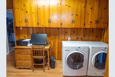 2101 E Mistletoe Avenue, Victoria, TX 77901 - Photo 15