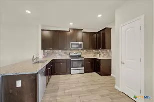 1333 Kelly River St, New Braunfels, TX 78130 - Photo 9