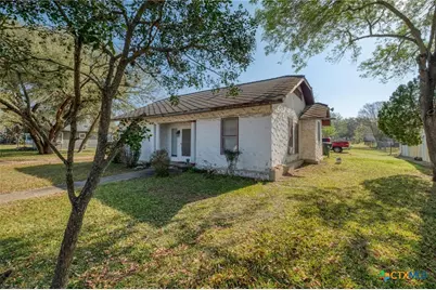 809 S Pecan Avenue, Luling, TX 78648 - Photo 3