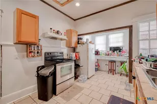 809 S Pecan Ave, Luling, TX 78648 - Photo 7