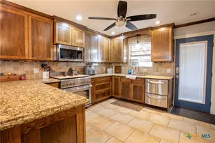 25195 US Hwy 77, Yoakum, TX 77995 - Photo 9