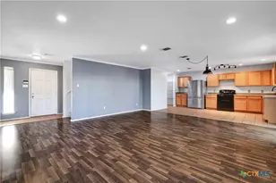 8515 Shaenfield Pl, San Antonio, TX 78254 - Photo 5