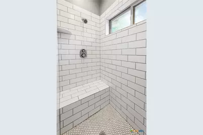 557 Lee Street, New Braunfels, TX 78130 - Photo 17