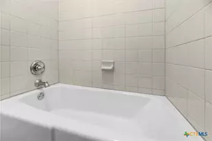 557 Lee St, New Braunfels, TX 78130 - Photo 29