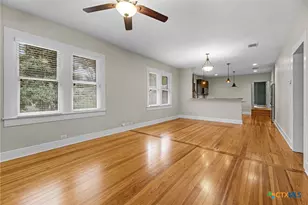 557 Lee St, New Braunfels, TX 78130 - Photo 5