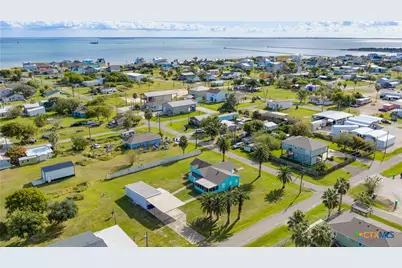 312 W Jefferson Avenue, Port O'Connor, TX 77982 - Photo 5