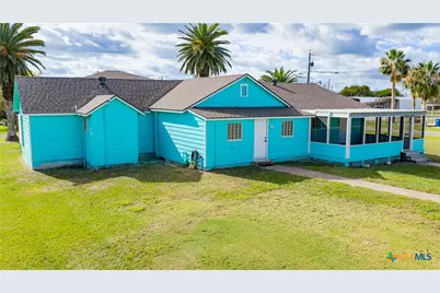 312 W Jefferson Avenue, Port O'Connor, TX 77982 - Photo 3