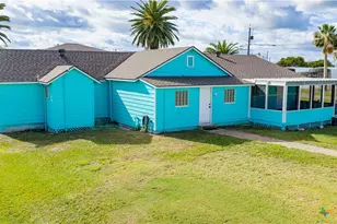 312 W Jefferson Ave, Port O'Connor, TX 77982 - Photo 3