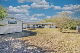1724 Hickston St, Gonzales, TX 78629 - Photo 17