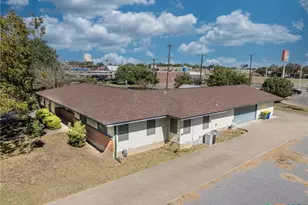 1724 Hickston St, Gonzales, TX 78629 - Photo 29