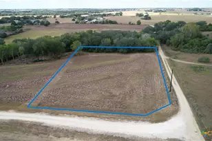 511 Co Rd 362, Shiner, TX 77984 - Photo 1