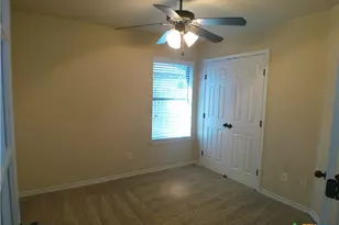 400 Leo Ln, Killeen, TX 76542 - Photo 17