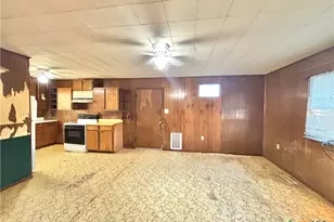 509 N 9th St, Port O'Connor, TX 77982 - Photo 13
