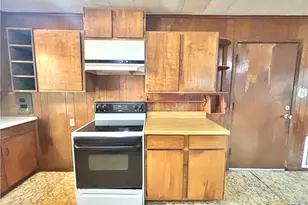 509 N 9th St, Port O'Connor, TX 77982 - Photo 7